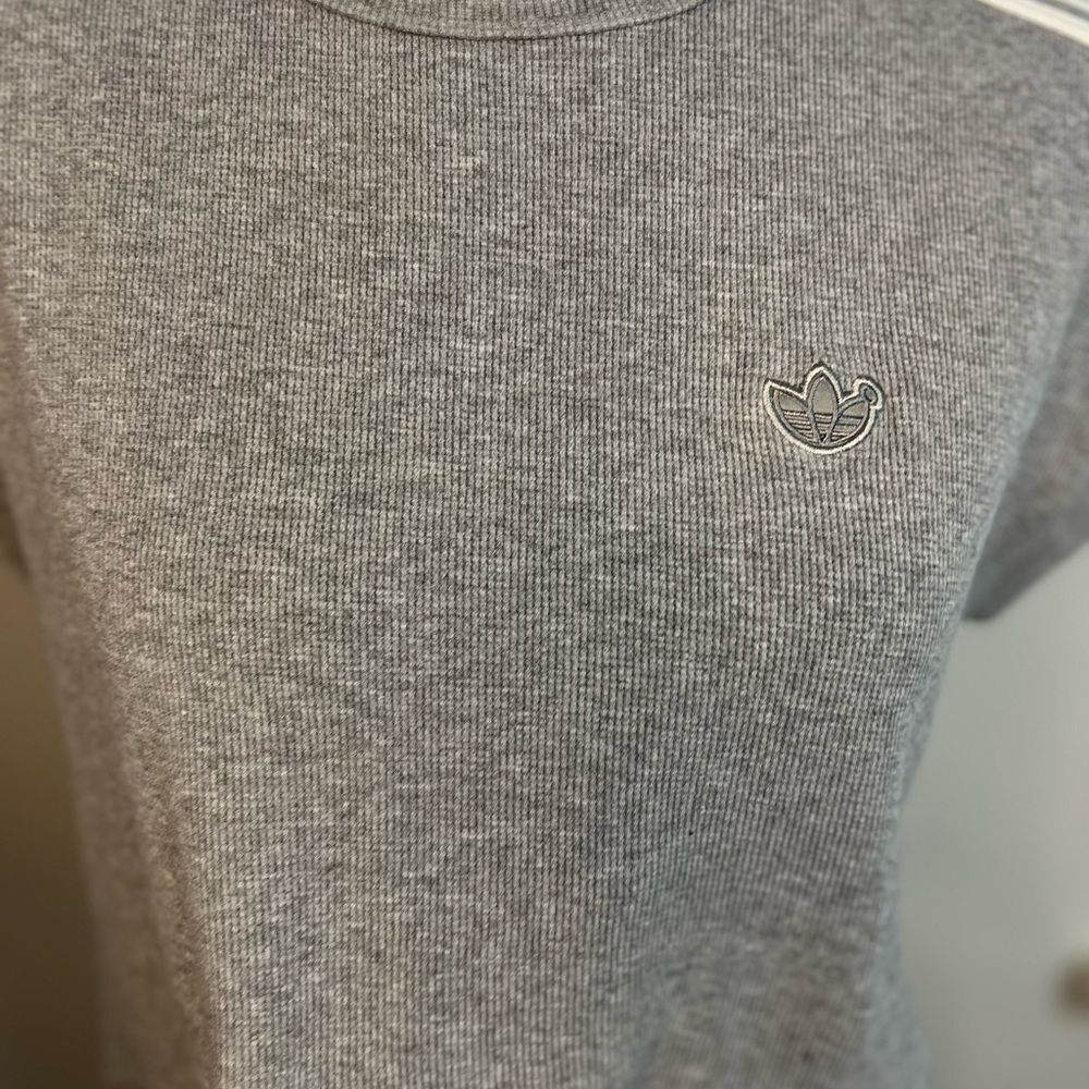 Adidas HE1476 Blue Version Waffle Crop
Top Grey Medium Gray 2021 - Picture 7 of 16